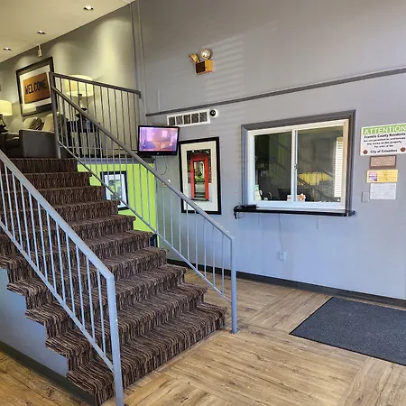 Suburban Studios Columbus East-3
